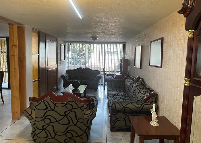 Con Bano Propio Homestay